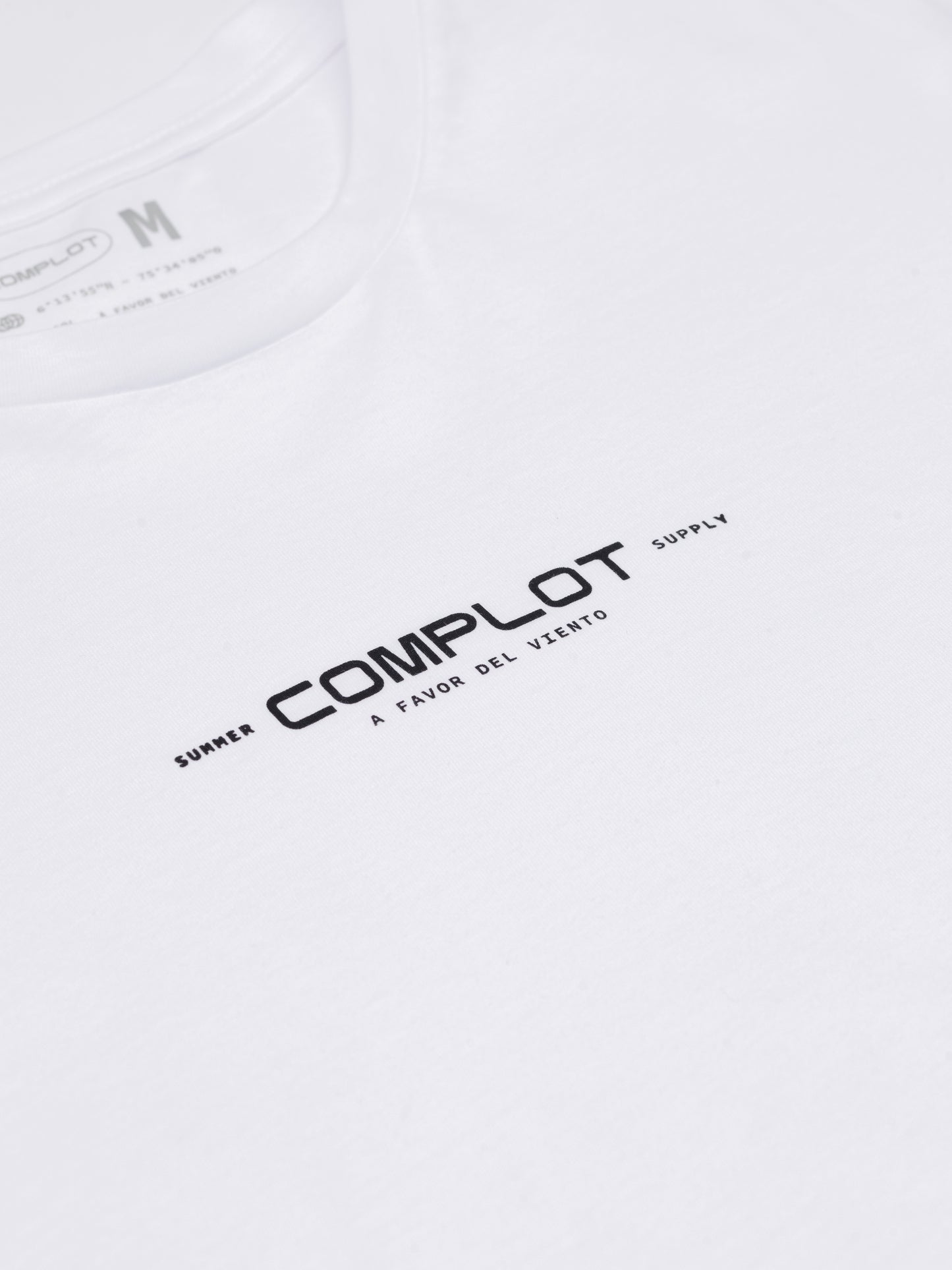 Camiseta Logo Complot