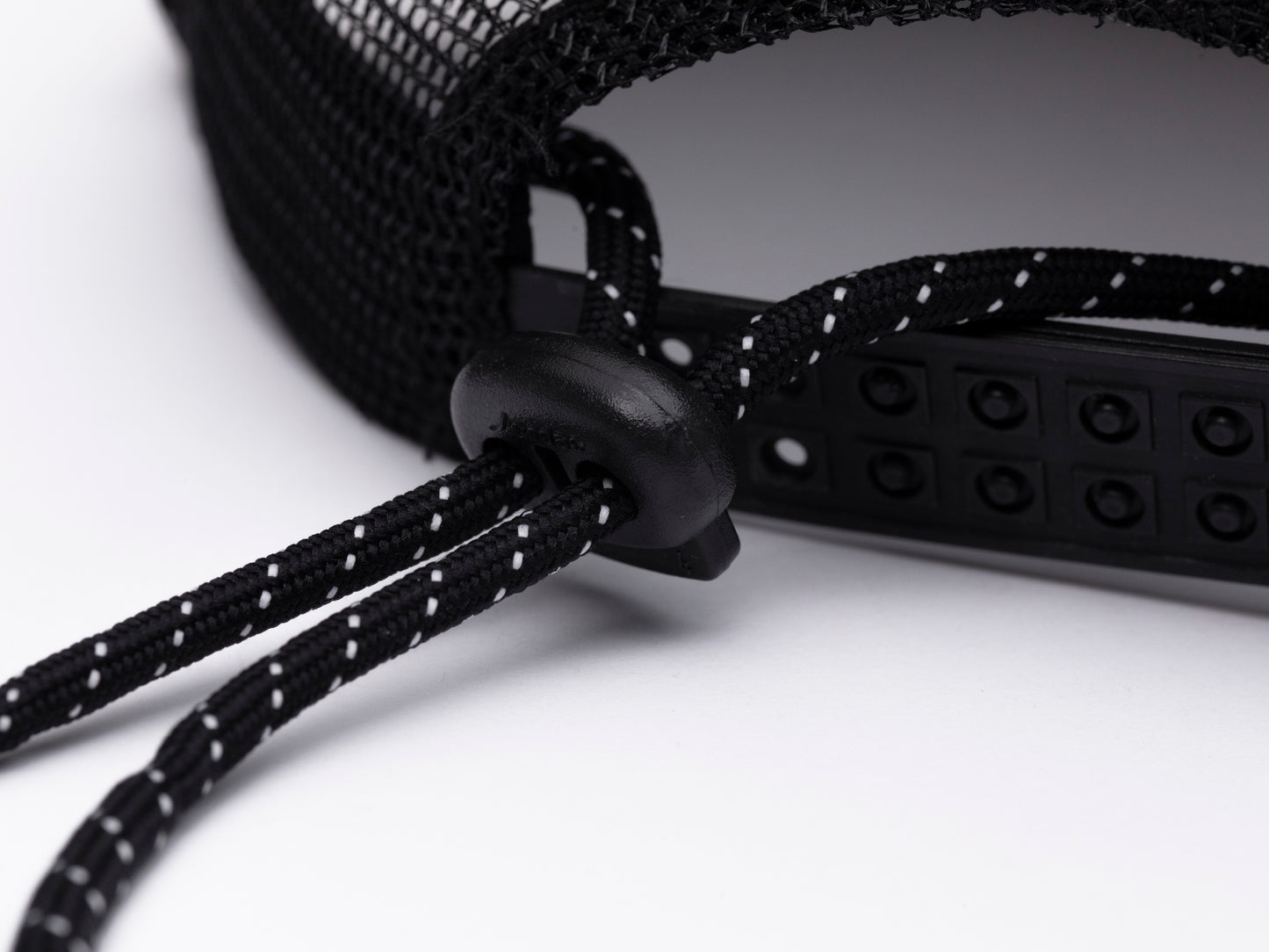 Gorra Truker Complot Logo