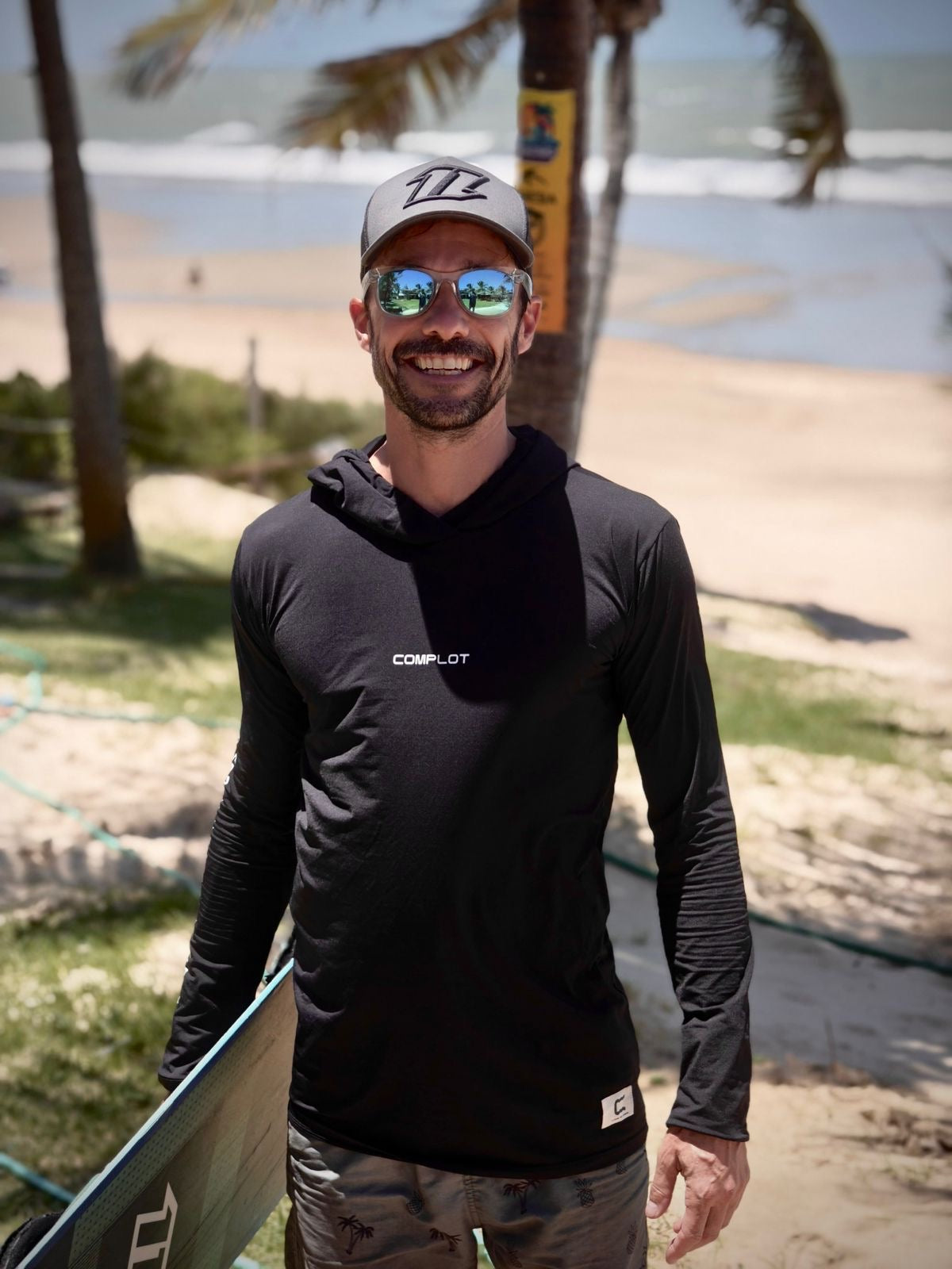 Rash con Capucha Microfibra