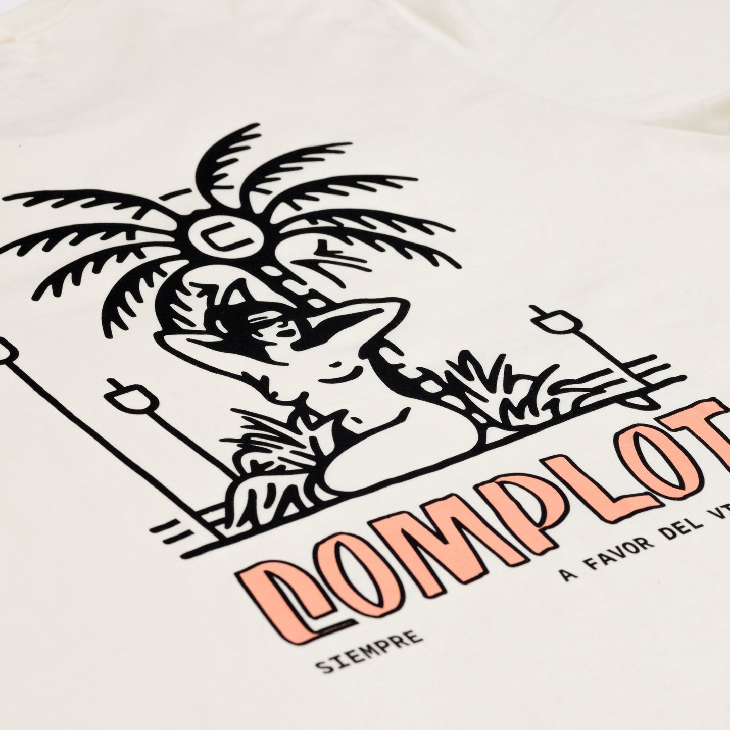 Camiseta Chica Complot